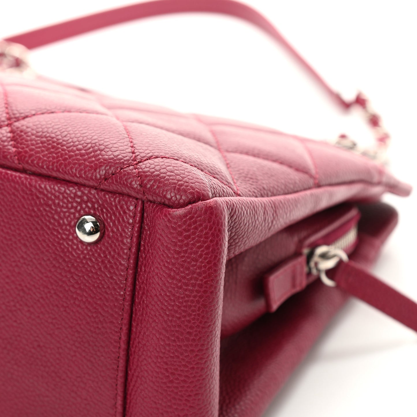 Caviar Quilted Timeless CC Shopping Tote Red
