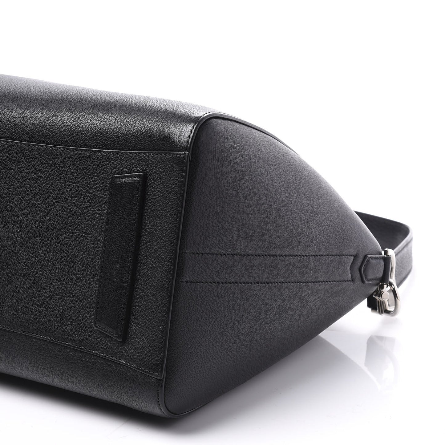 Sugar Goatskin Medium Antigona Black