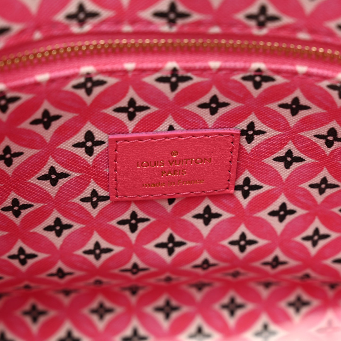 LOUIS VUITTON Monogram Giant By The Pool 2.0 Onthego PM Pink