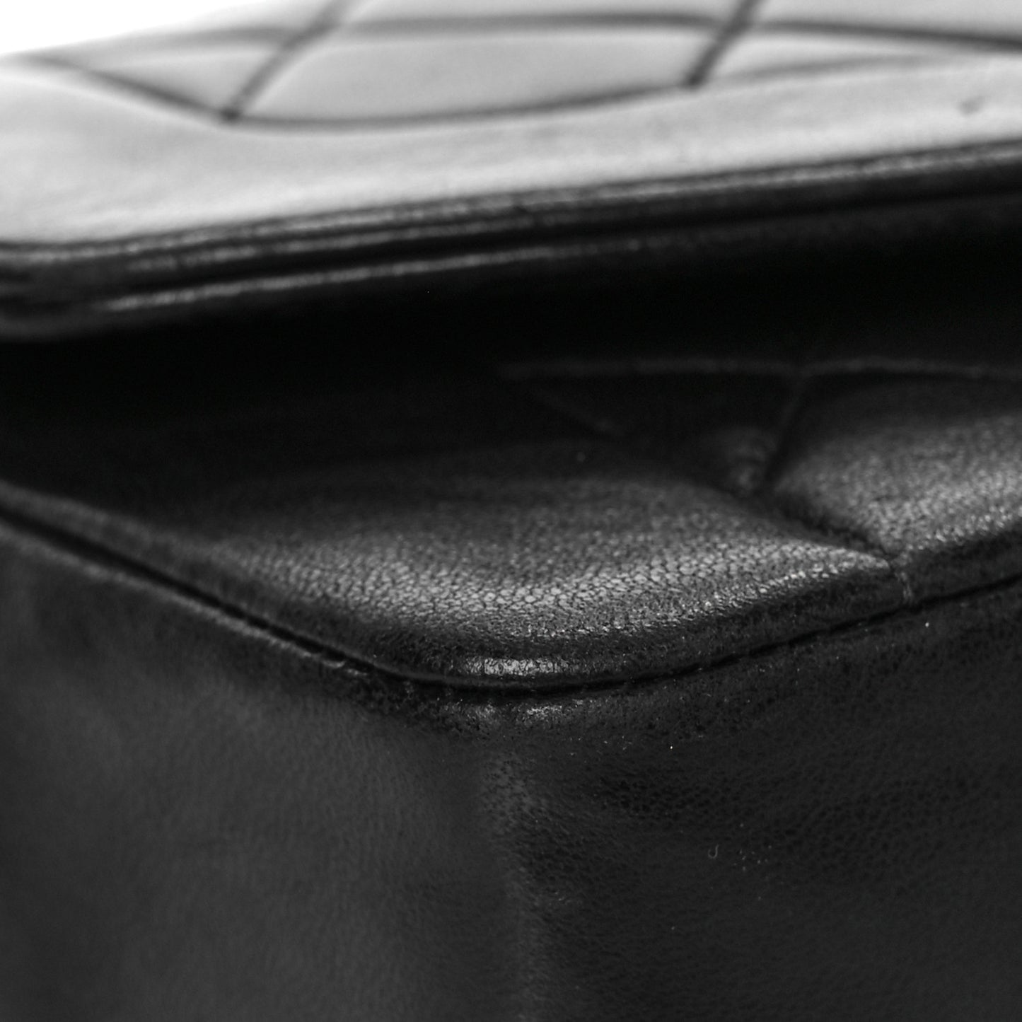 Lambskin Quilted Medium Single Flap Black