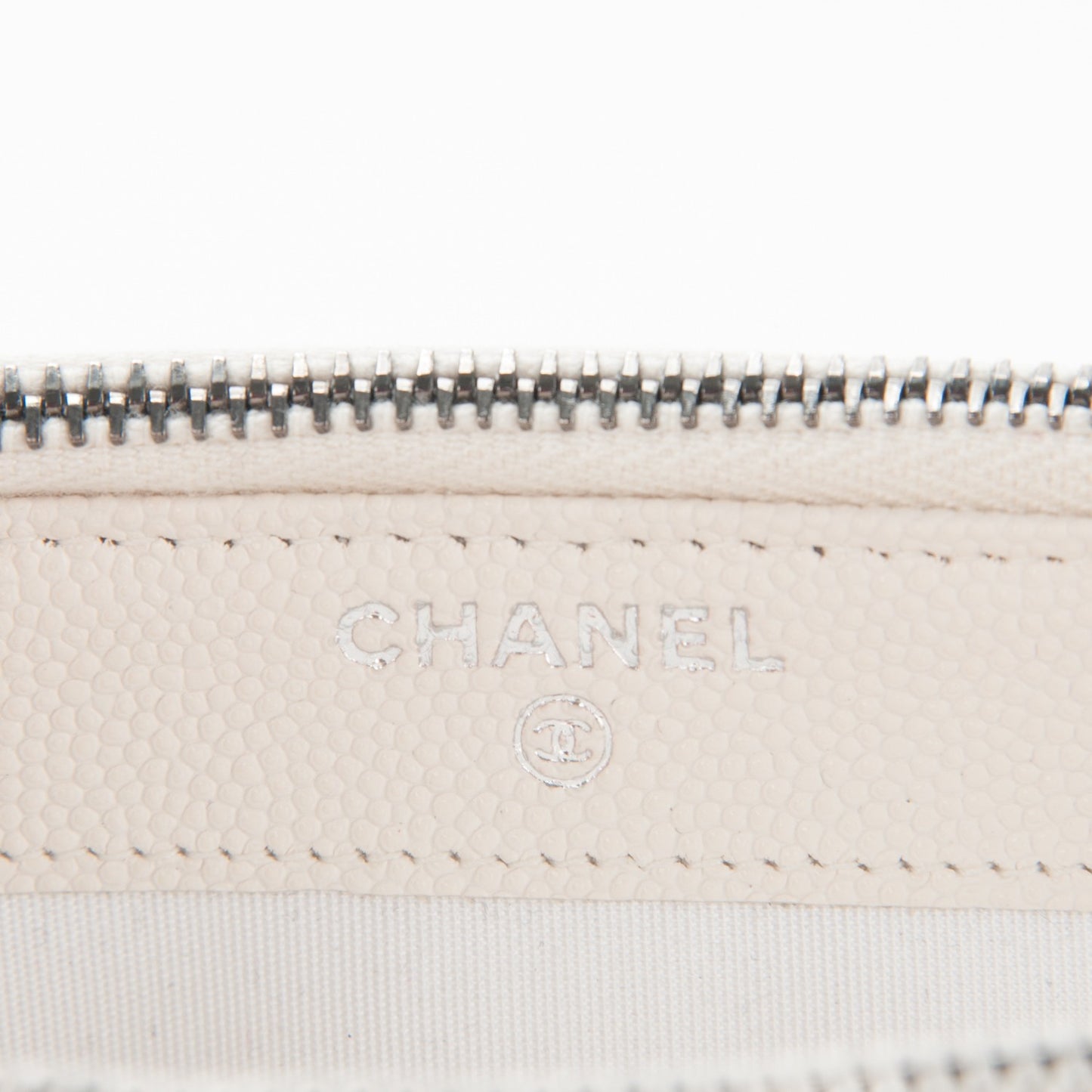 Caviar Quilted Small Boy Clutch With Chain Ivory