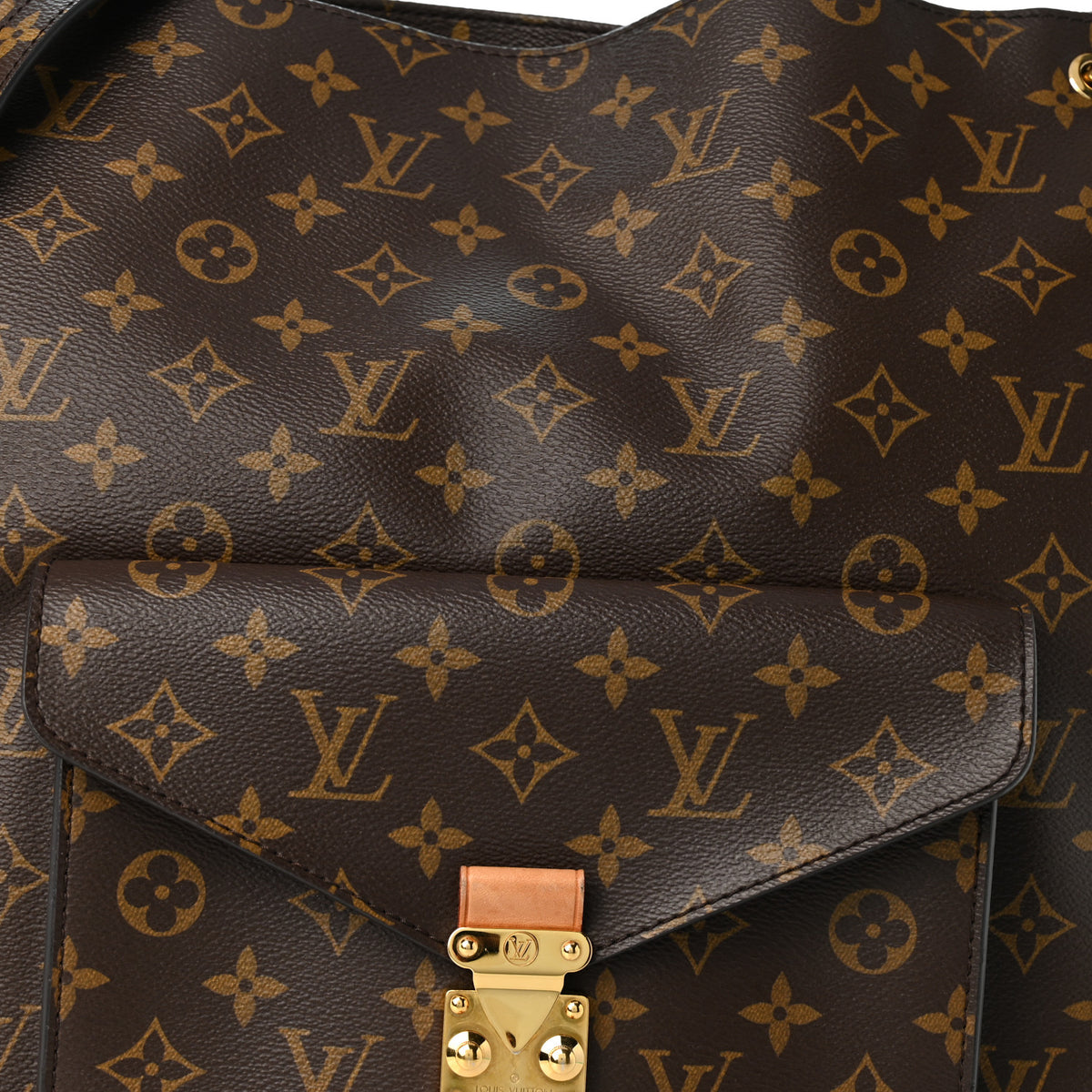 Louis Vuitton Monogram Metis 7 of 9