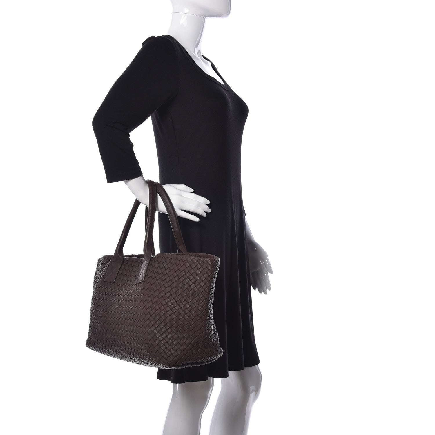 Bottega Veneta Nappa Intrecciato Medium Cabat Ebano 2 of 8