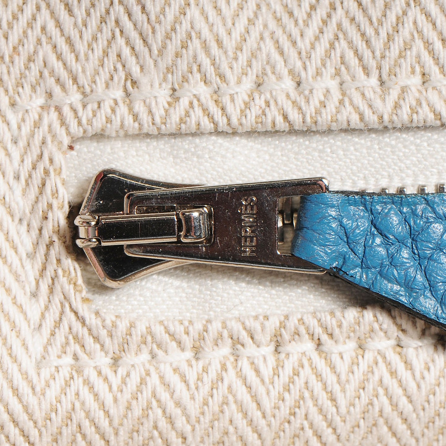 Taurillon Clemence Victoria II 35 Blue Jean