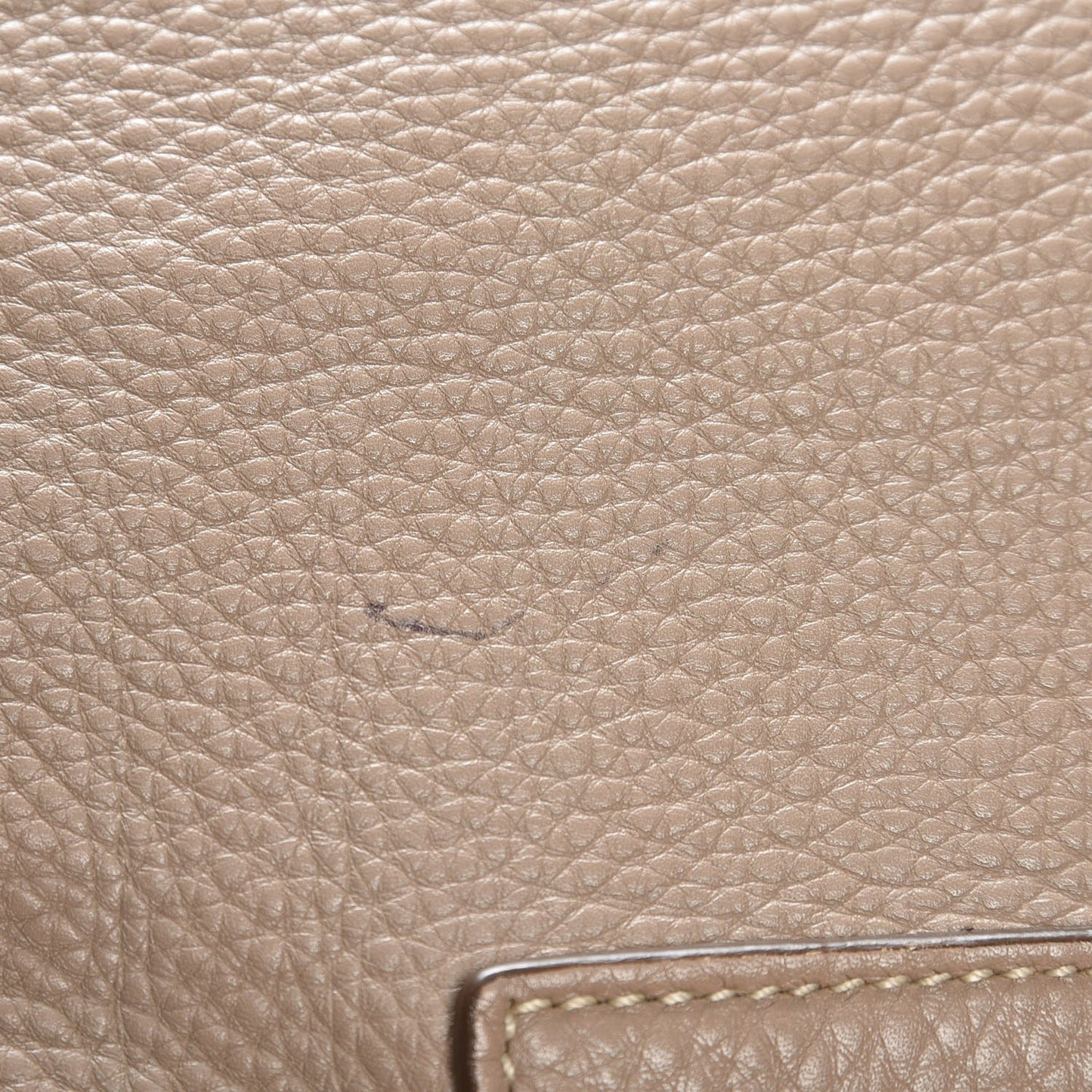 Vitello Daino Pushlock Tote Sughero