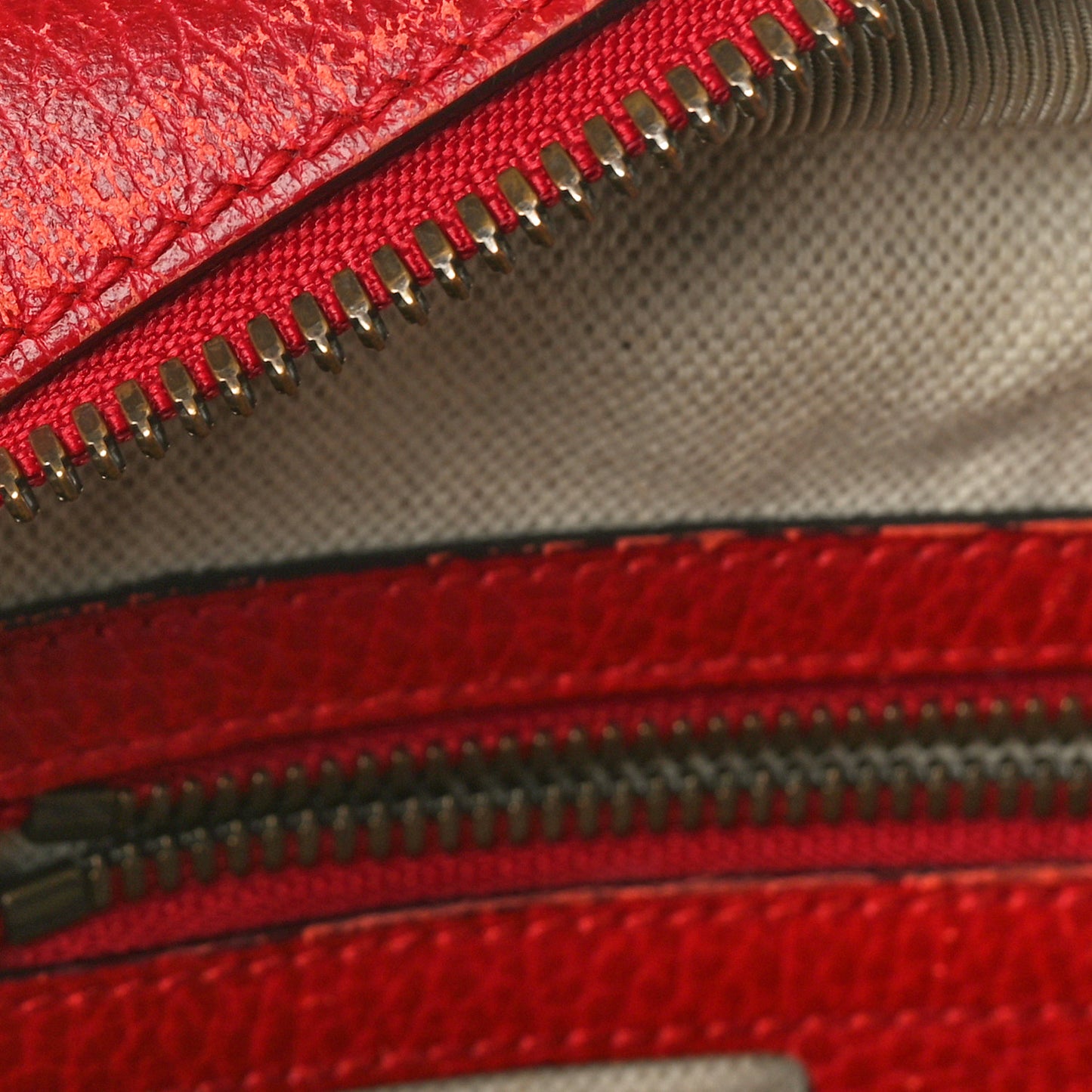 Grained Calfskin Logo Messenger Bag Hibiscus Red