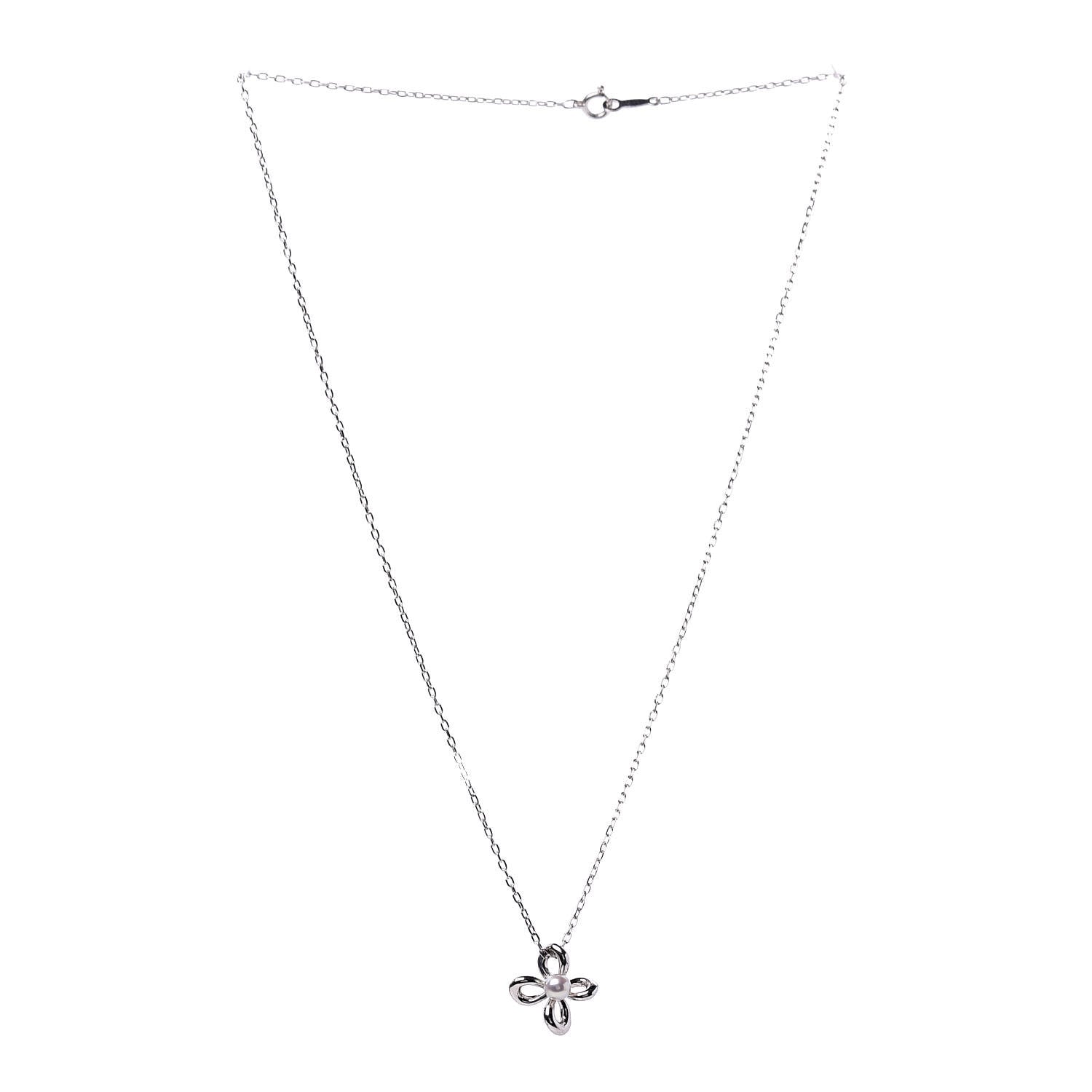 Mikimoto 18K White Gold Pearl 4mm Flower Pendant Necklace 3 of 6
