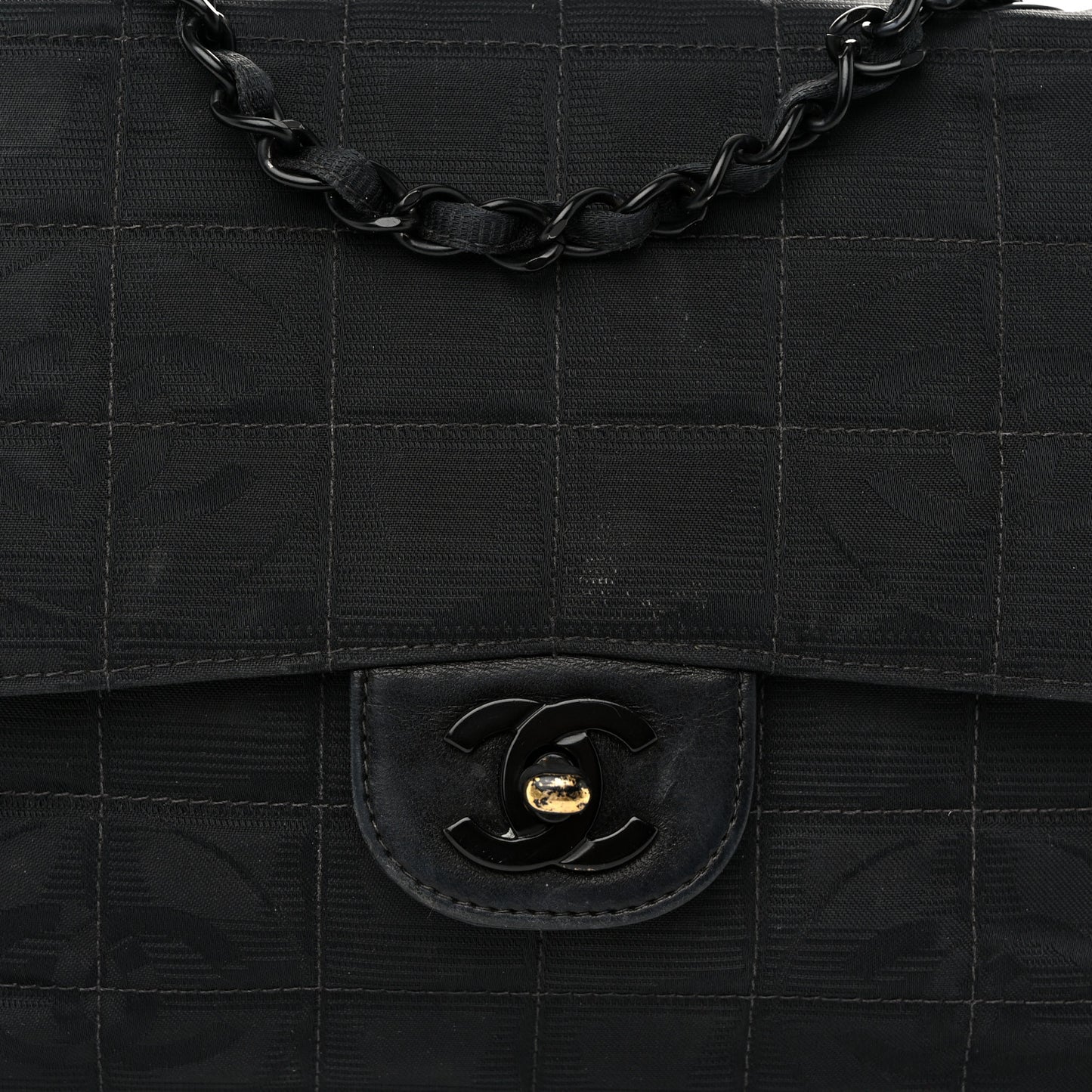 Nylon Medium Travel Flap Black