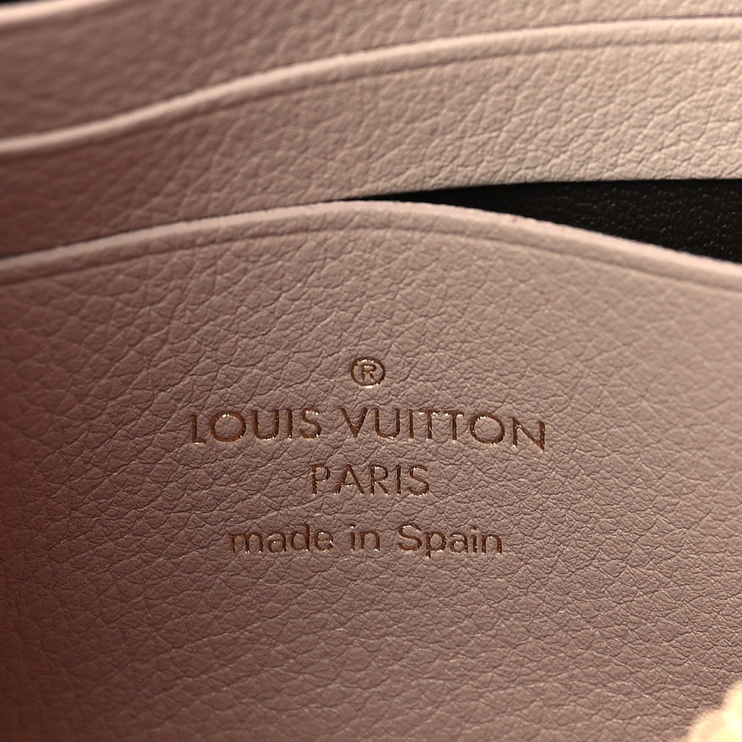 Soft Calfskin My Lockme Chain Pochette Greige