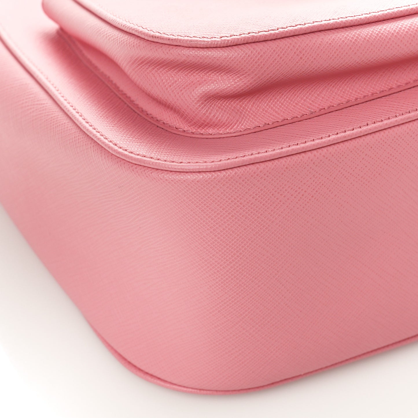 Saffiano Lux Metropolis Tote Petalo