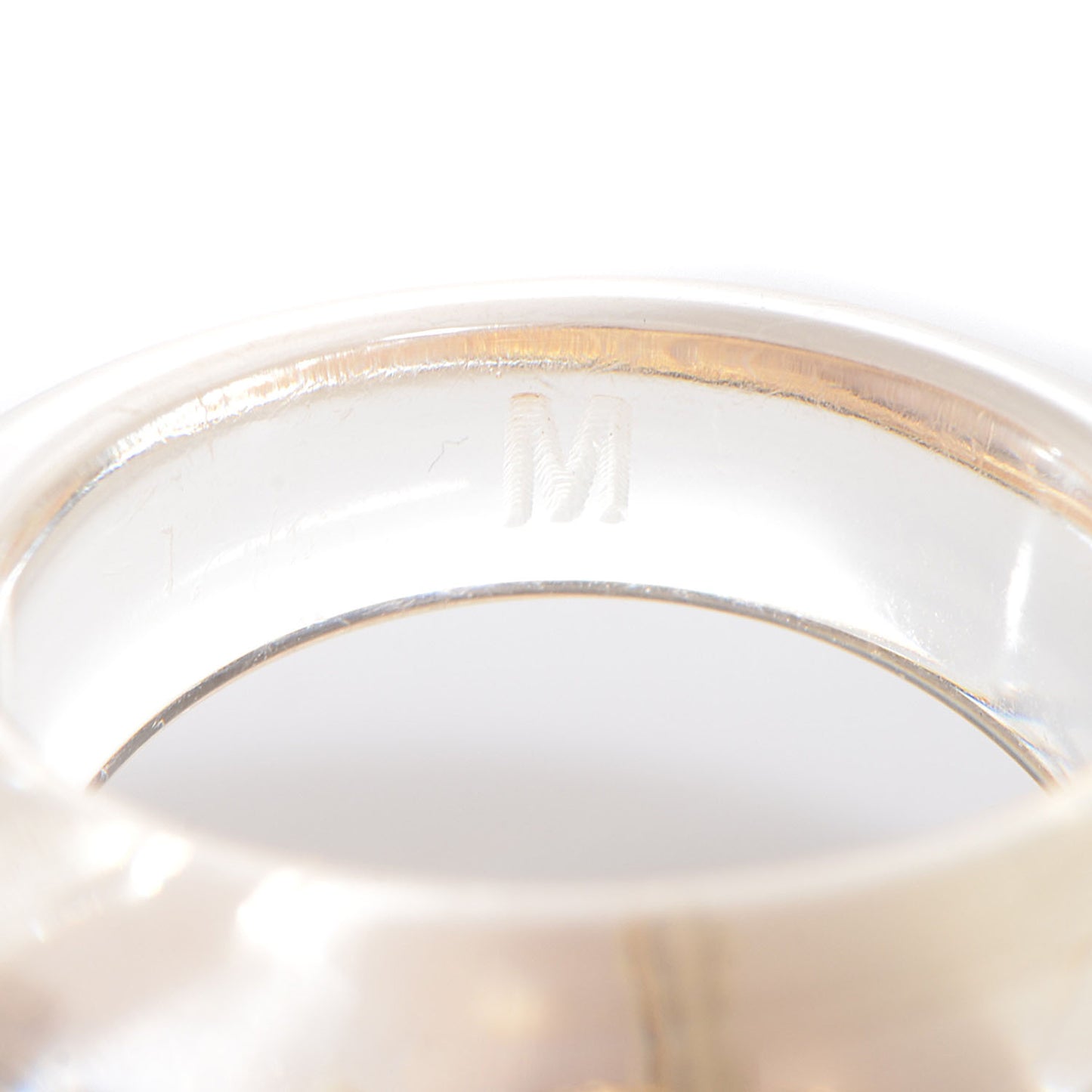 Inclusion Ring Transparent Medium 7