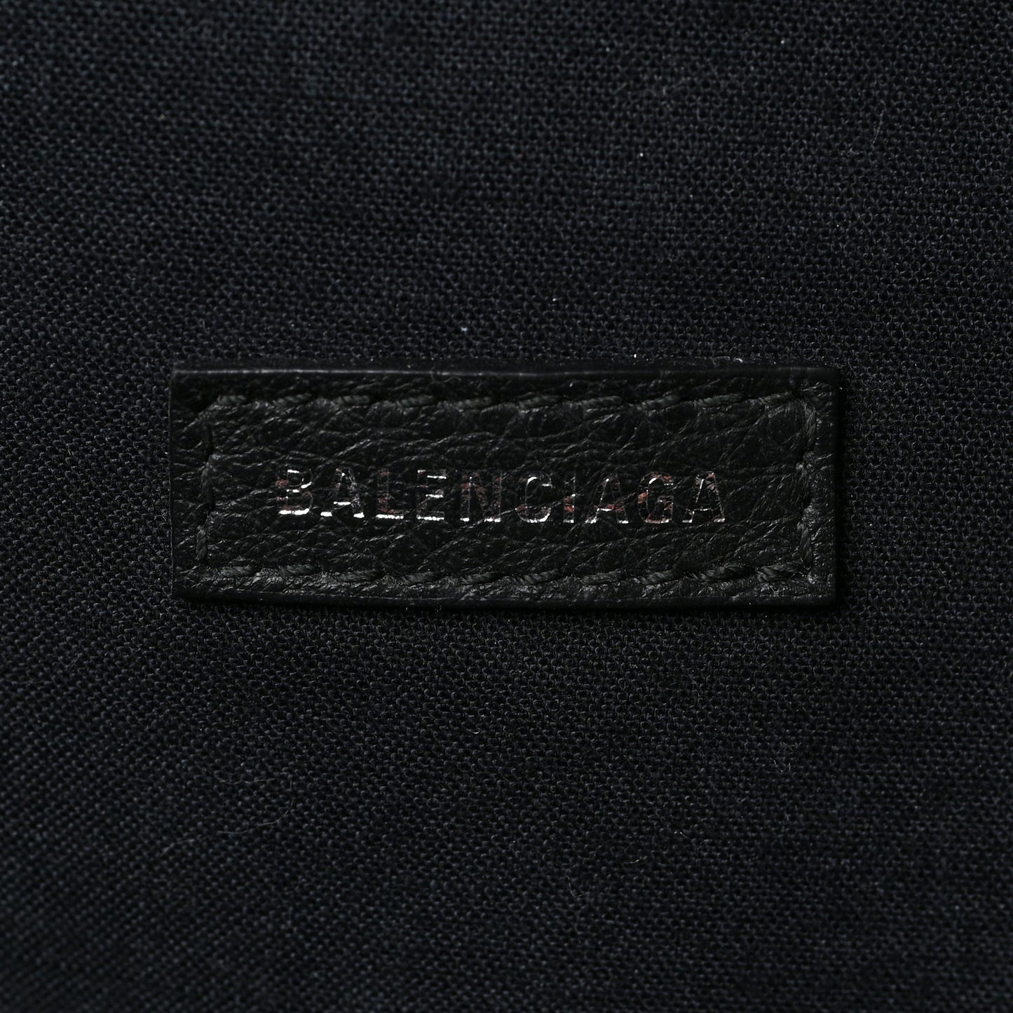 Smooth Calfskin Logo Everyday Beltpack XS Black White