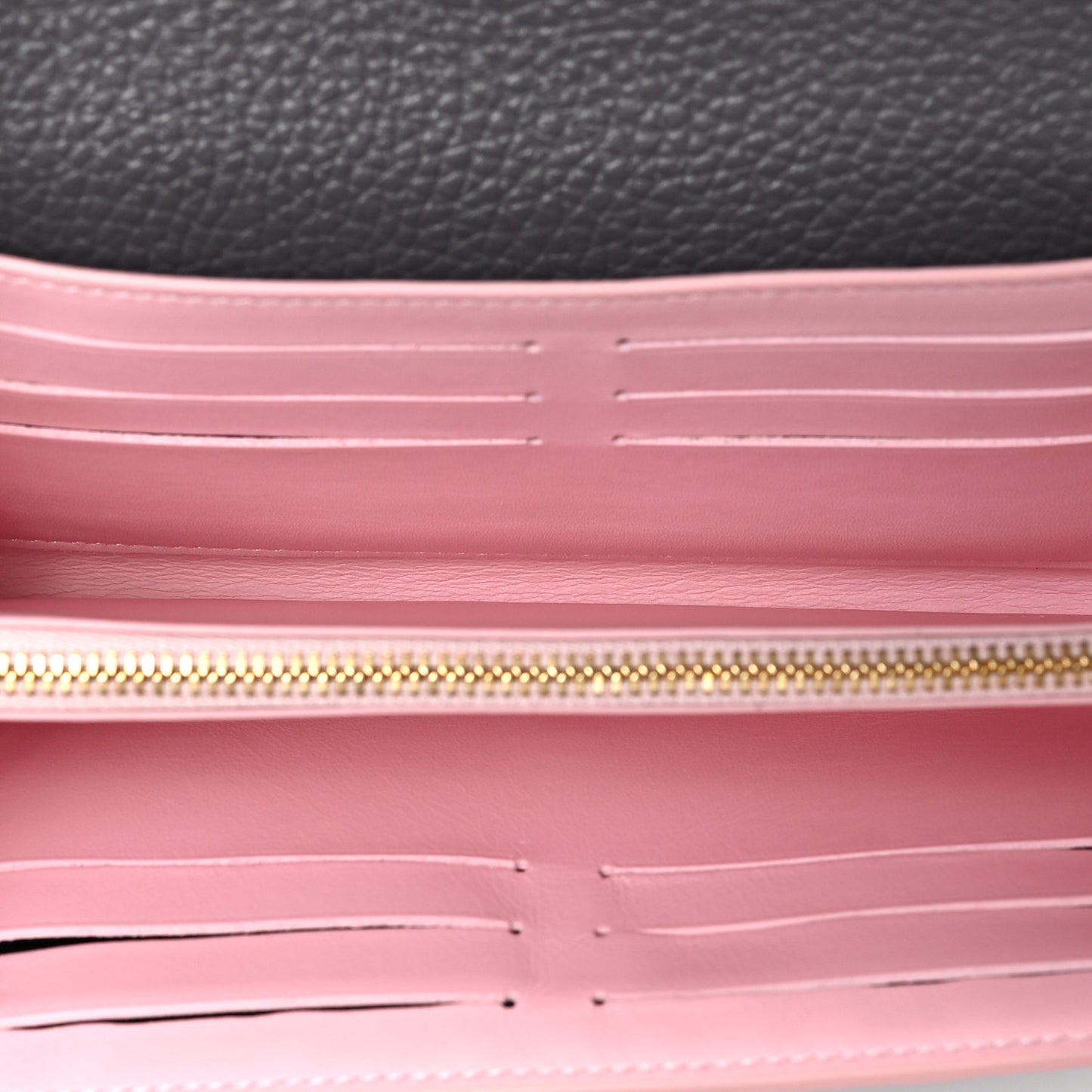 Taurillon Capucines Wallet Gris Bubble Gum