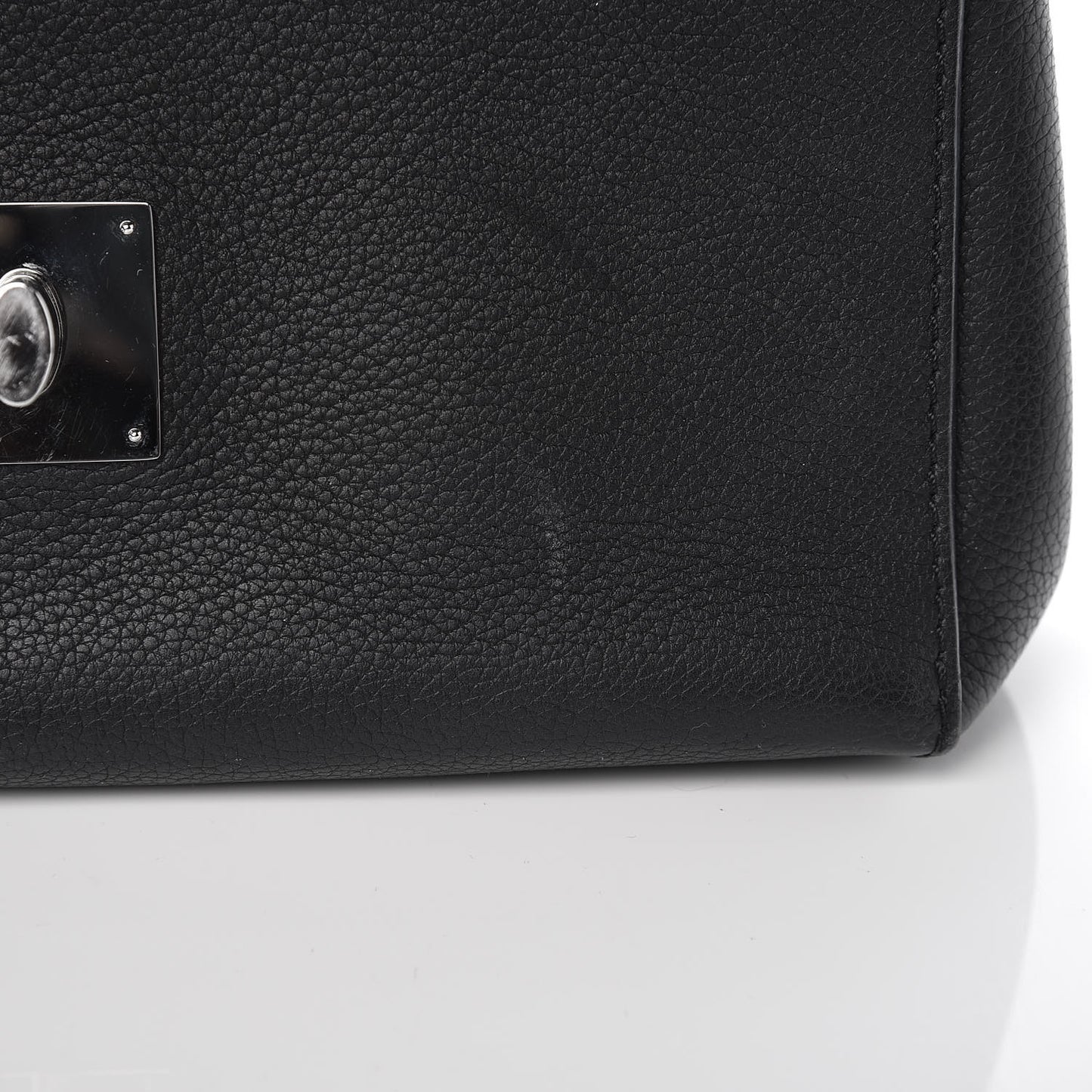 Calfskin Lockme II Chain Bag BB Black