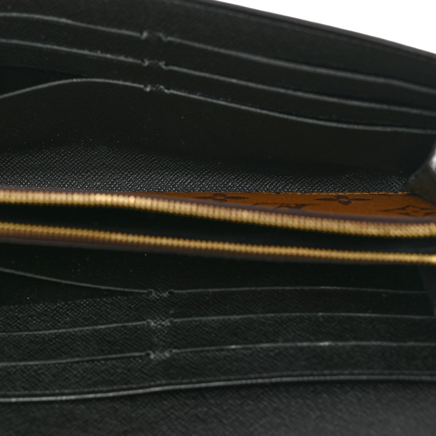Reverse Monogram Giant Sarah Wallet