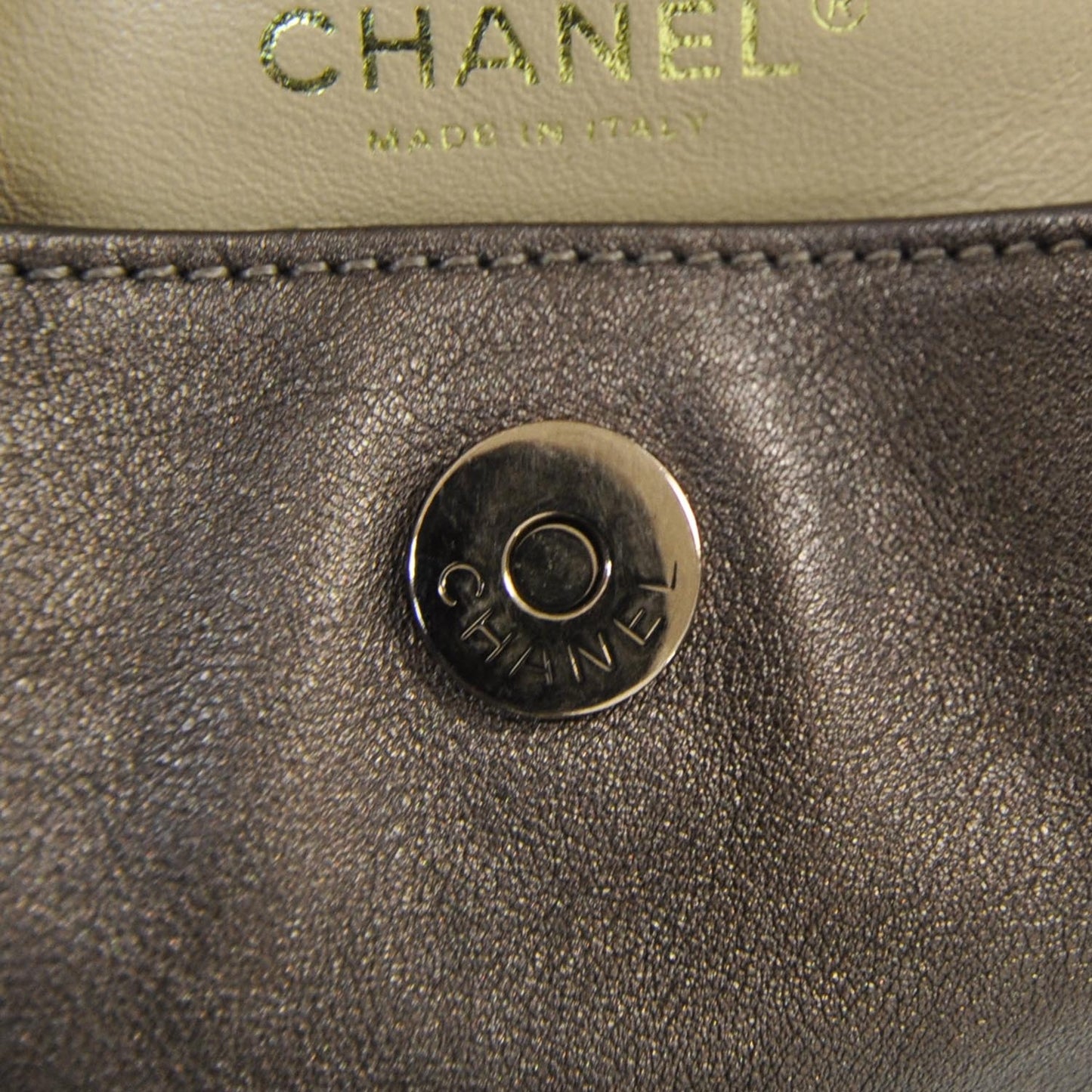 Luxe Ligne Flap Bag Bronze