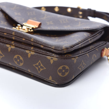 Louis Vuitton Monogram Pochette Metis 8 of 9