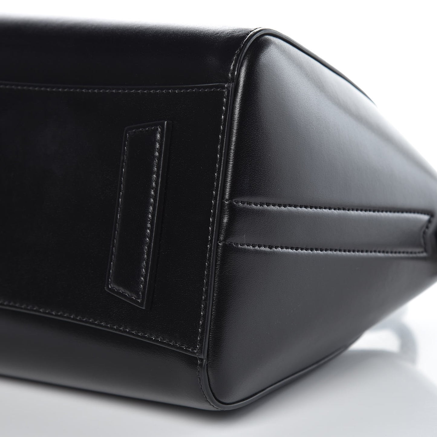 Shiny Lord Calfskin Small Antigona Black