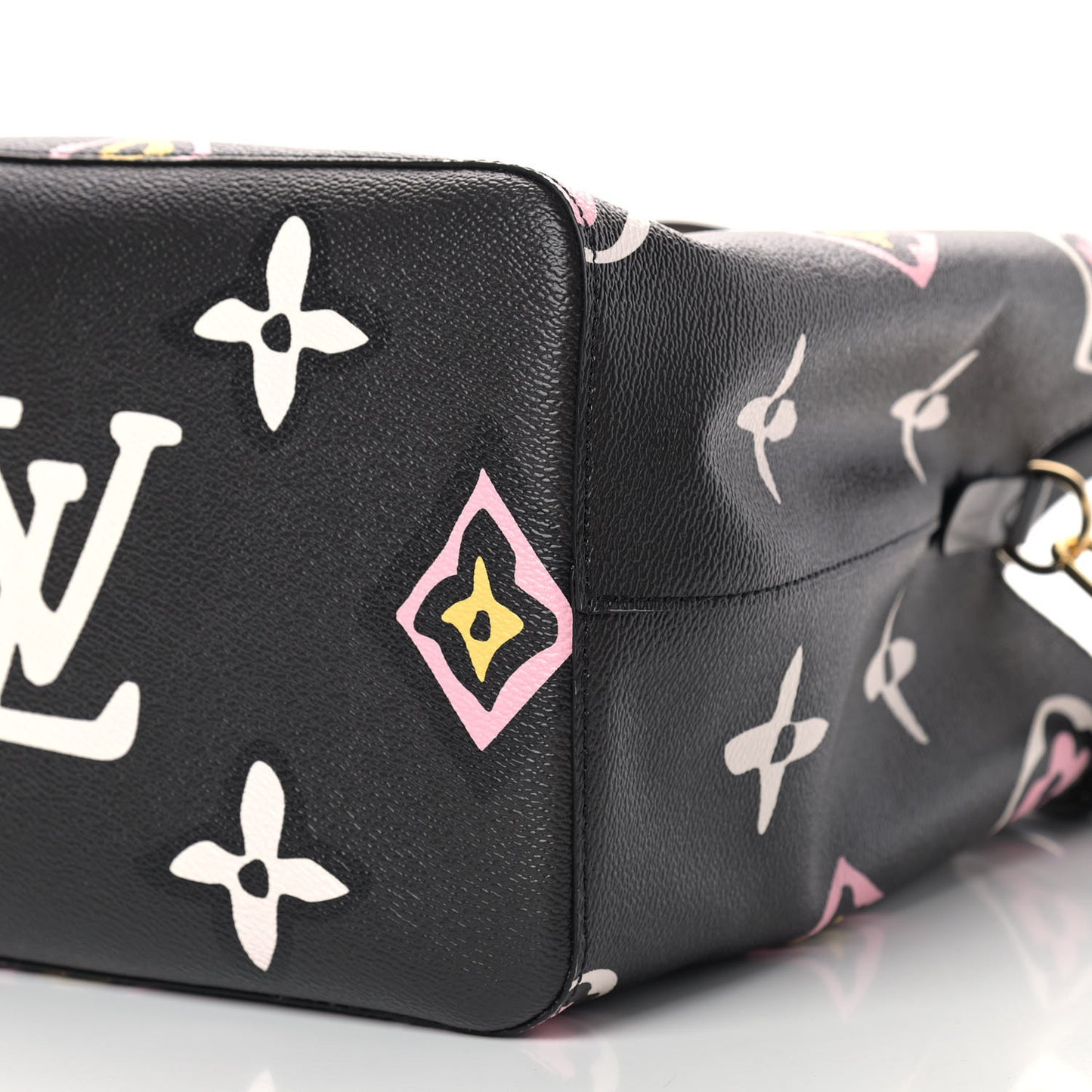 Monogram Giant Wild At Heart Neonoe MM Black