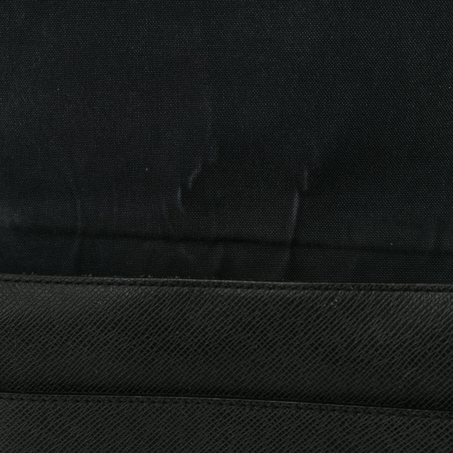Louis Vuitton Taiga Roman PM Messenger Black 18 of 19