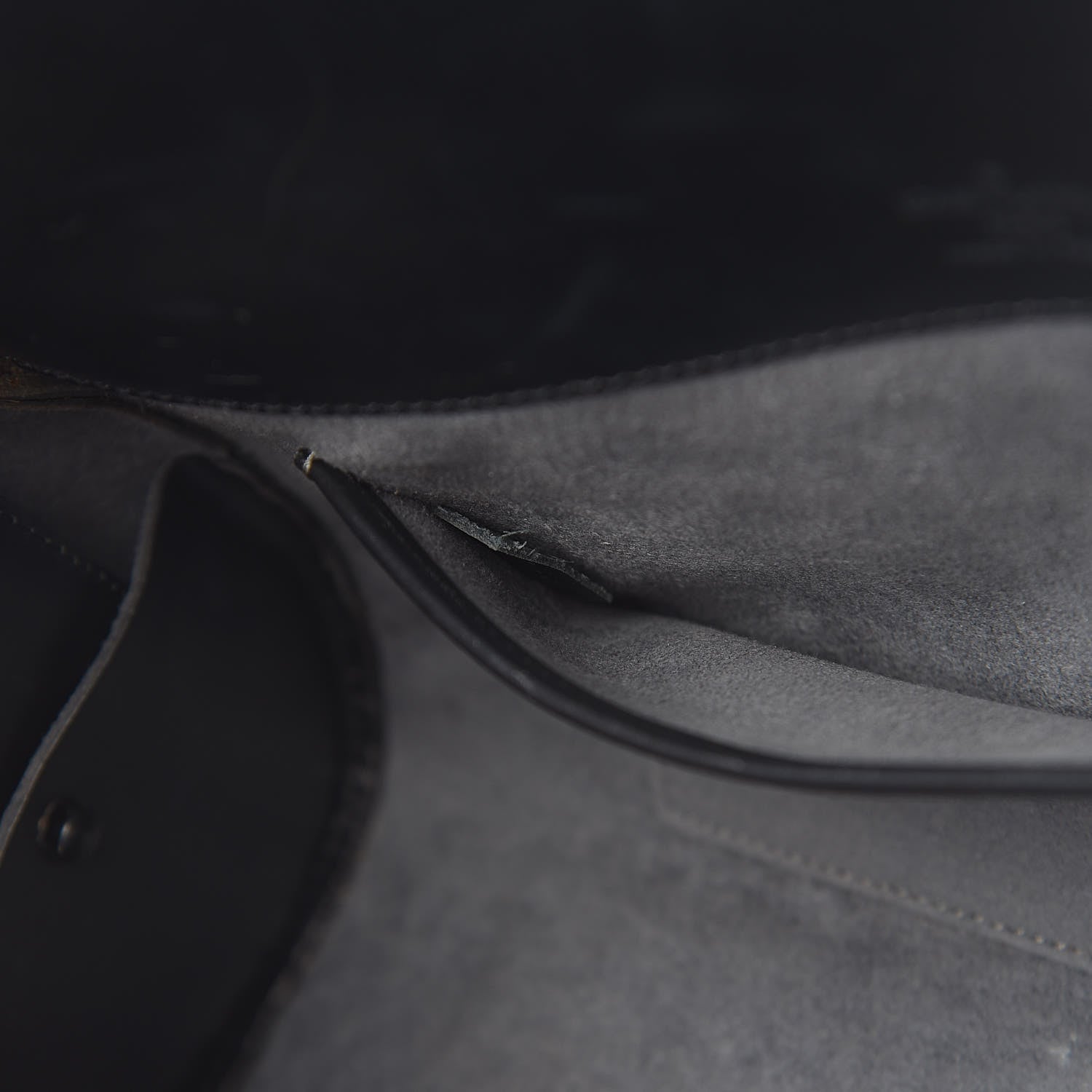 Louis Vuitton Epi Nocturne PM Black 7 of 19