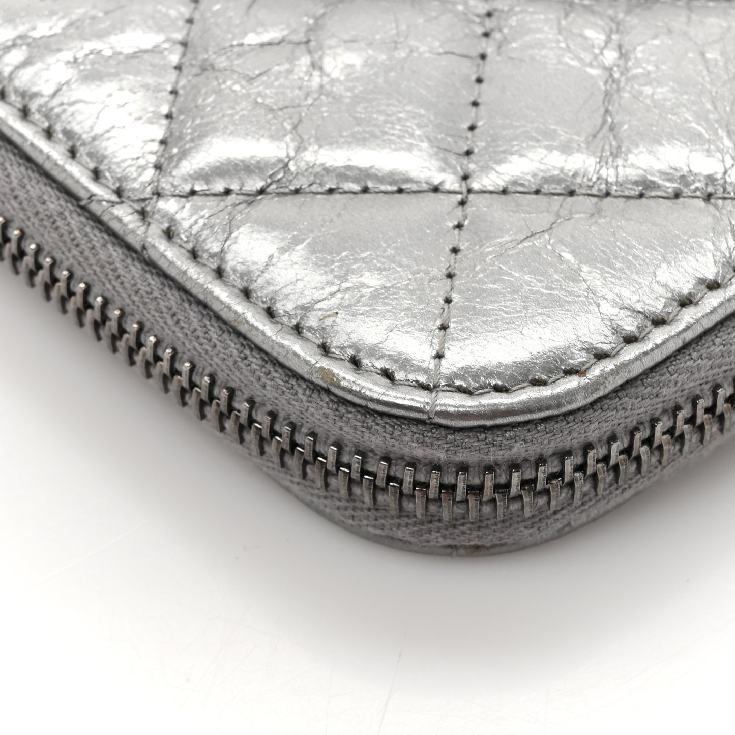 Metallic Crumpled Calfskin Quilted Large Slide Pouch Silver