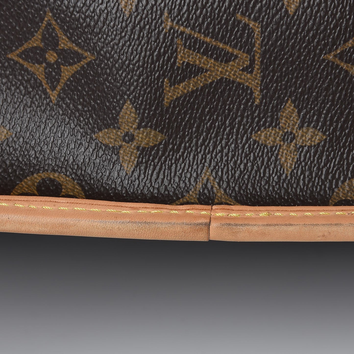 Monogram Sologne