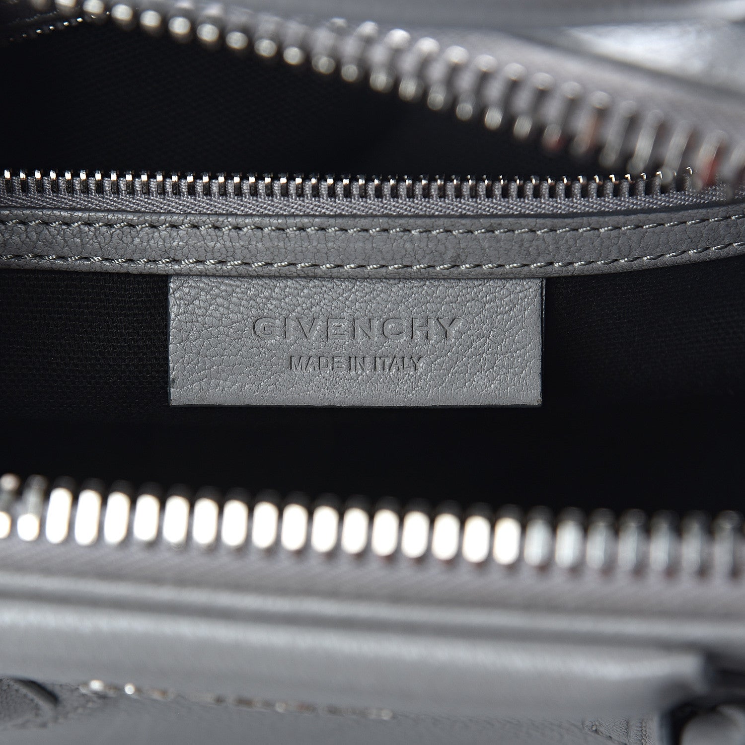 Givenchy Sugar Goatskin Small Antigona Pearl Grey 5 of 9