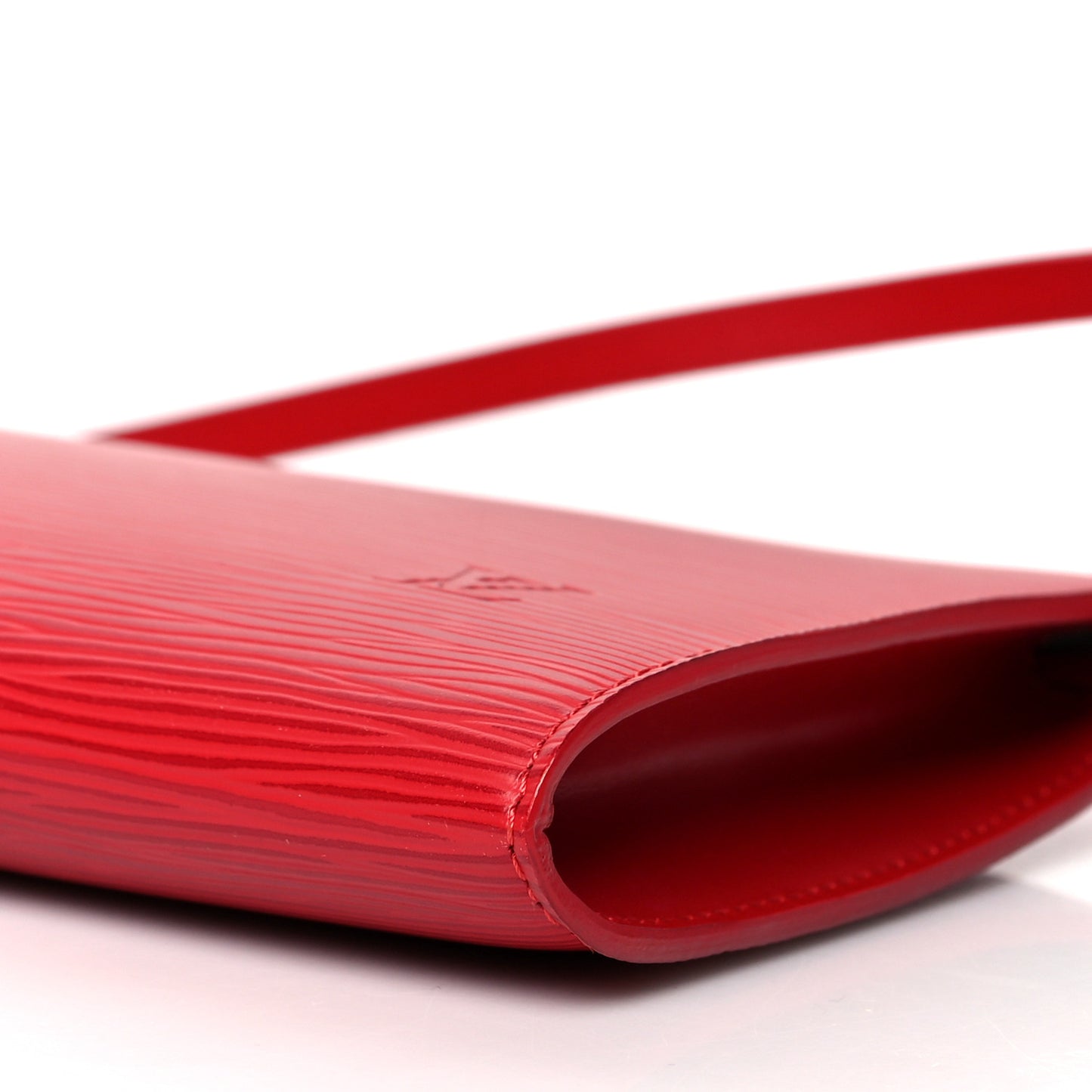 Epi Pochette Accessories 24 Rouge