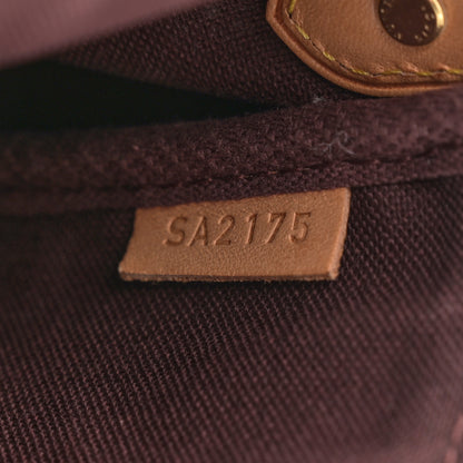 Louis Vuitton Monogram Favorite MM 7 of 12