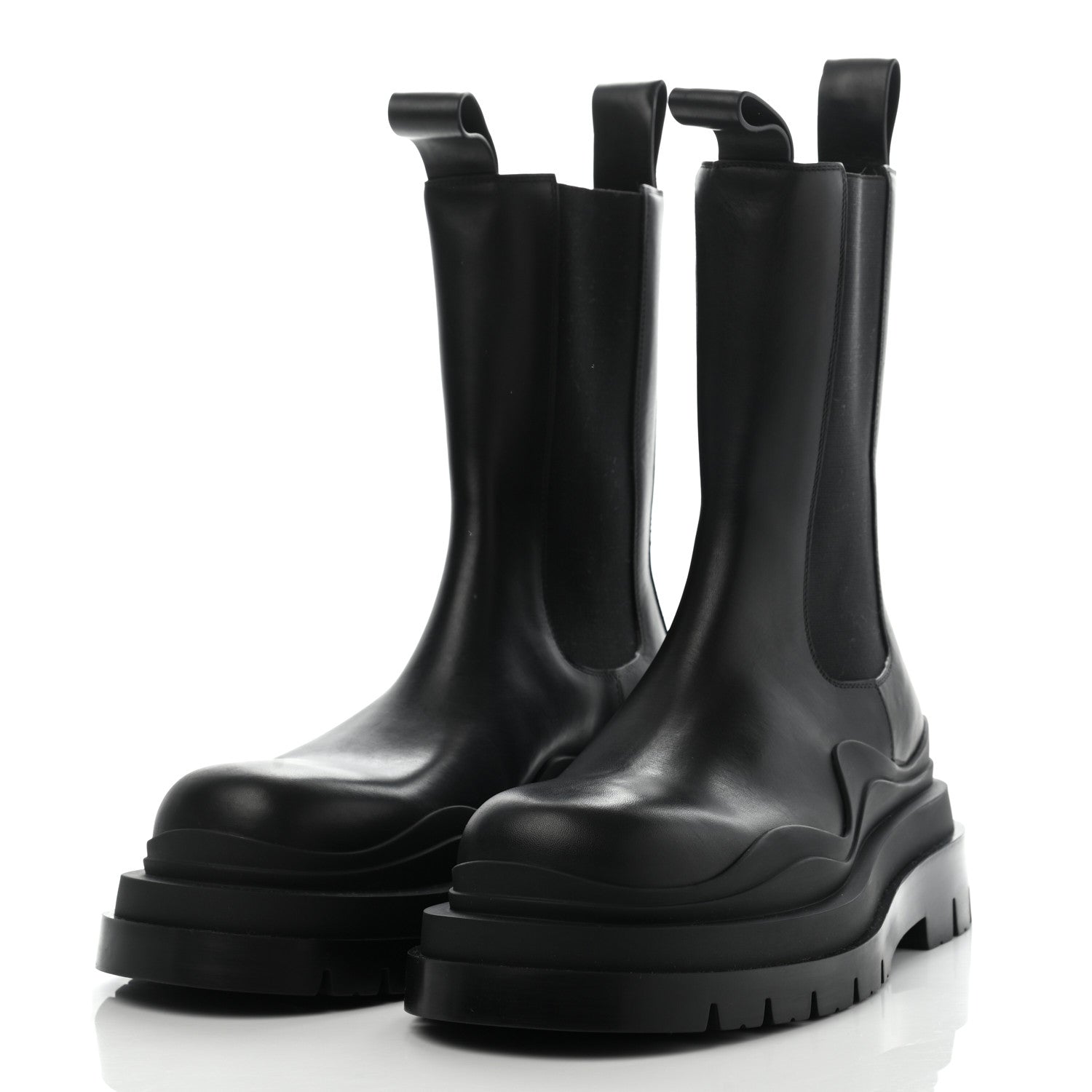 Bottega Veneta Calfskin Mens The Tire Chelsea Boots 43 Black 3 of 12