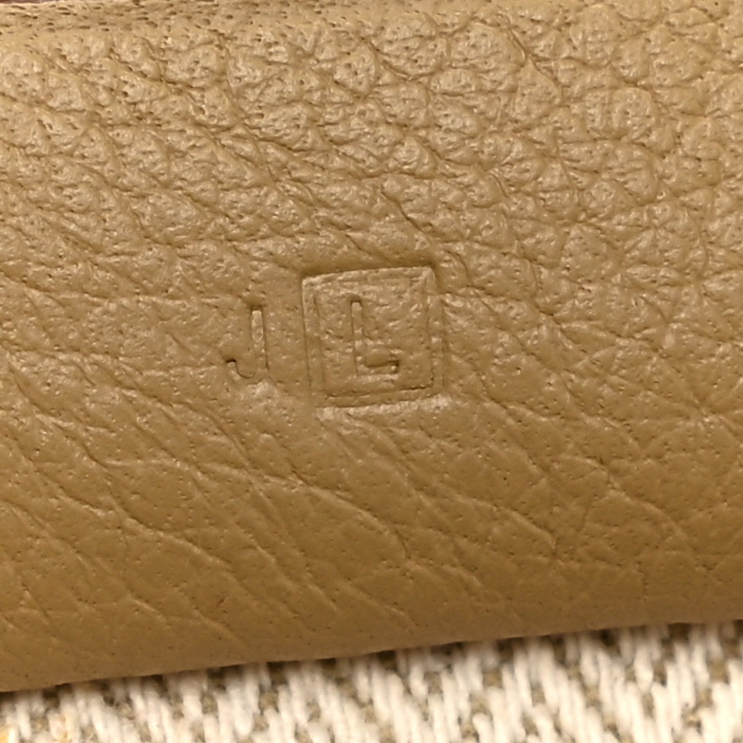 Taurillon Clemence Victoria II 35 Camel