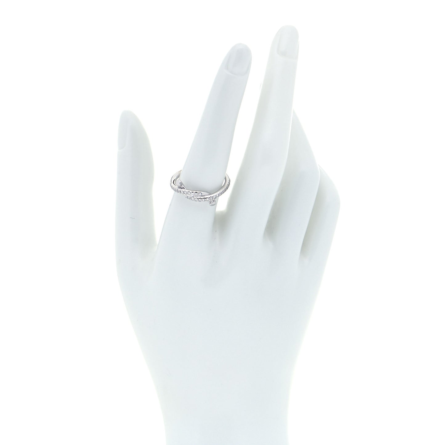 18K White Gold Diamond Entrelaces Ring 57 8