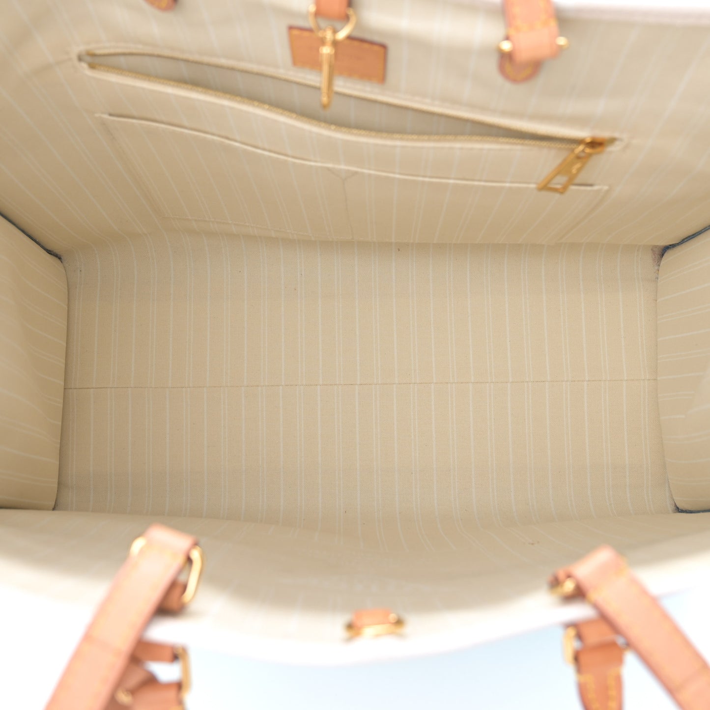 Monogram Giant By The Pool Onthego GM Blue