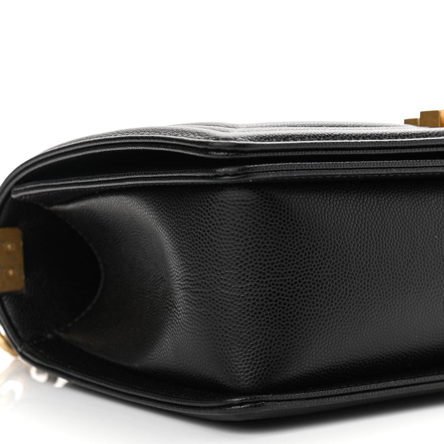 Caviar Quilted Medium Boy Flap Black