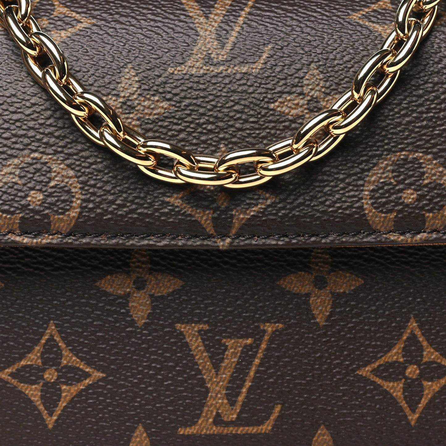 Monogram Ivy Wallet On Chain