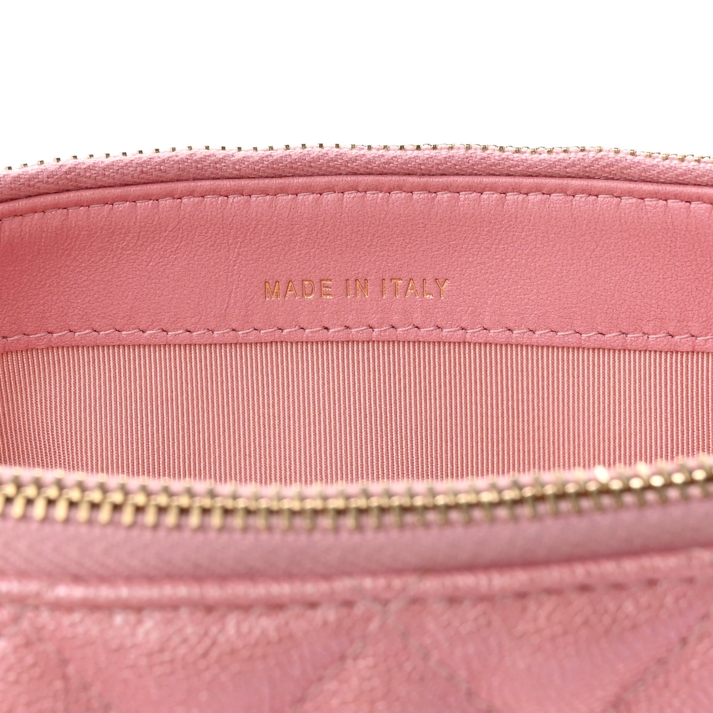 Iridescent Caviar Quilted Small Clutch With Chain Pink
