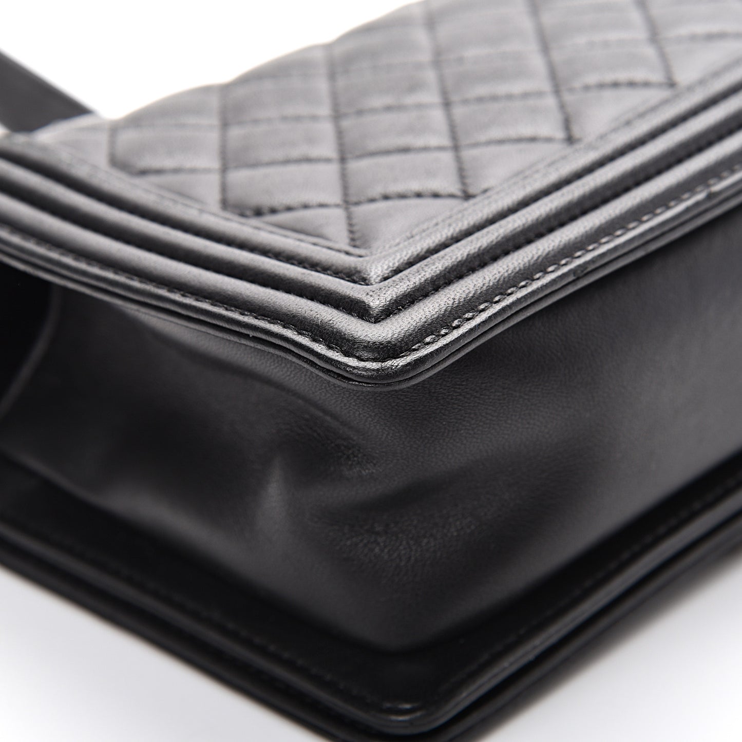 Lambskin Quilted Medium Boy Flap Black