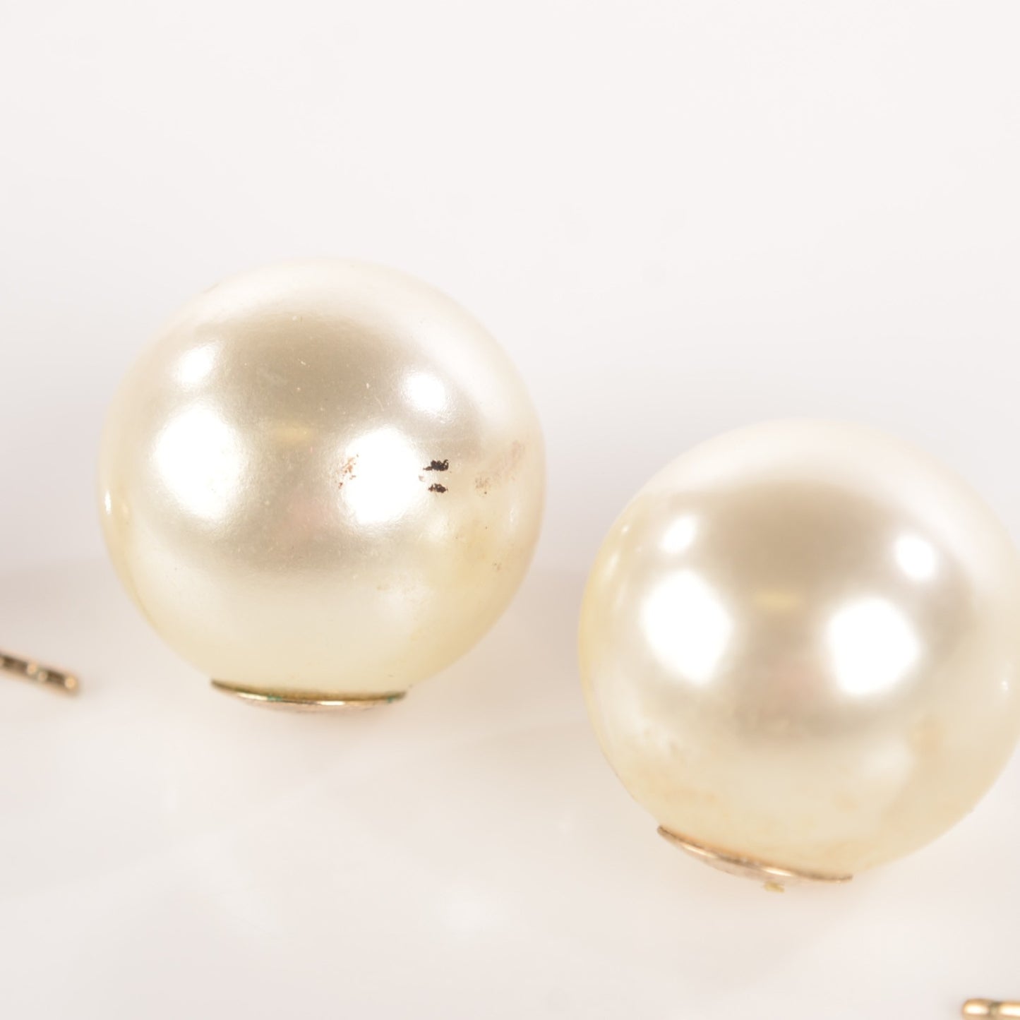 Mise En Dior Tribal Earrings Cream