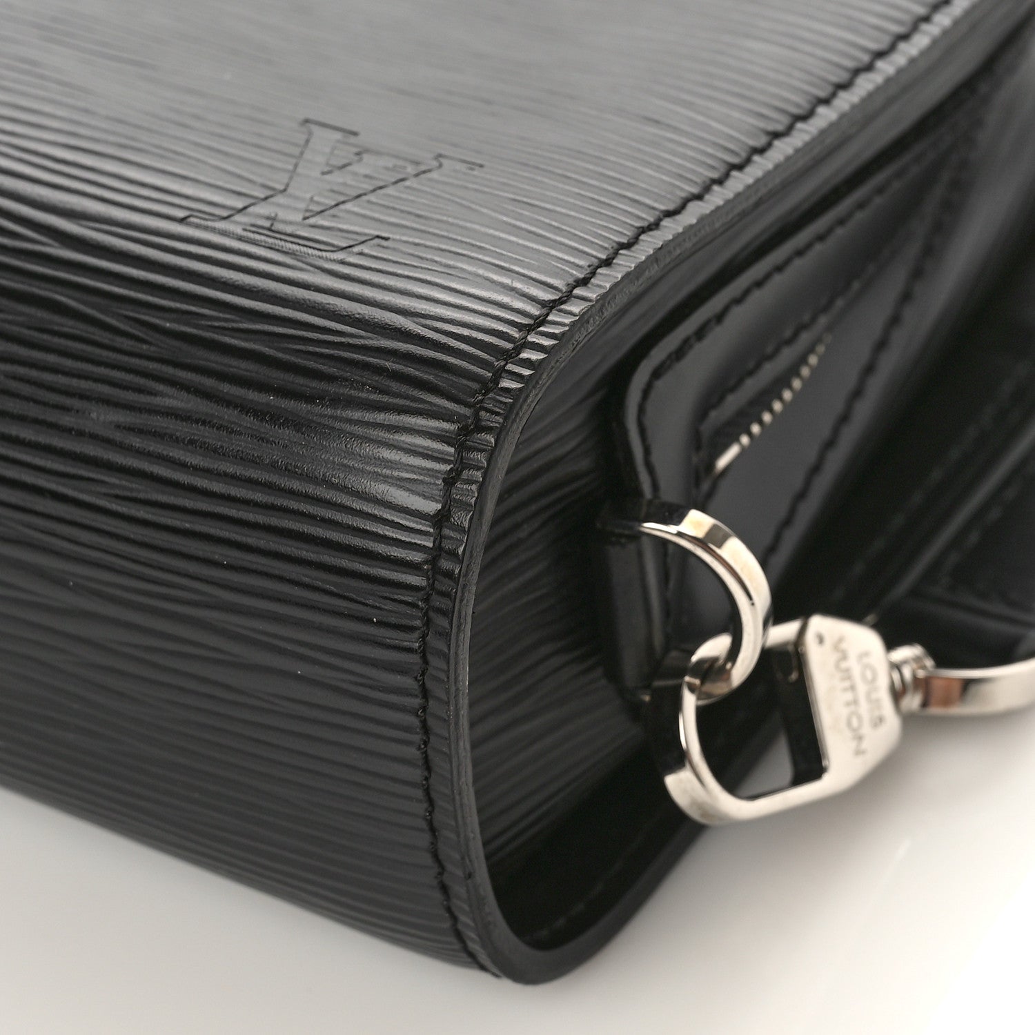 Louis Vuitton Epi Hoche Wristlet Black 7 of 7