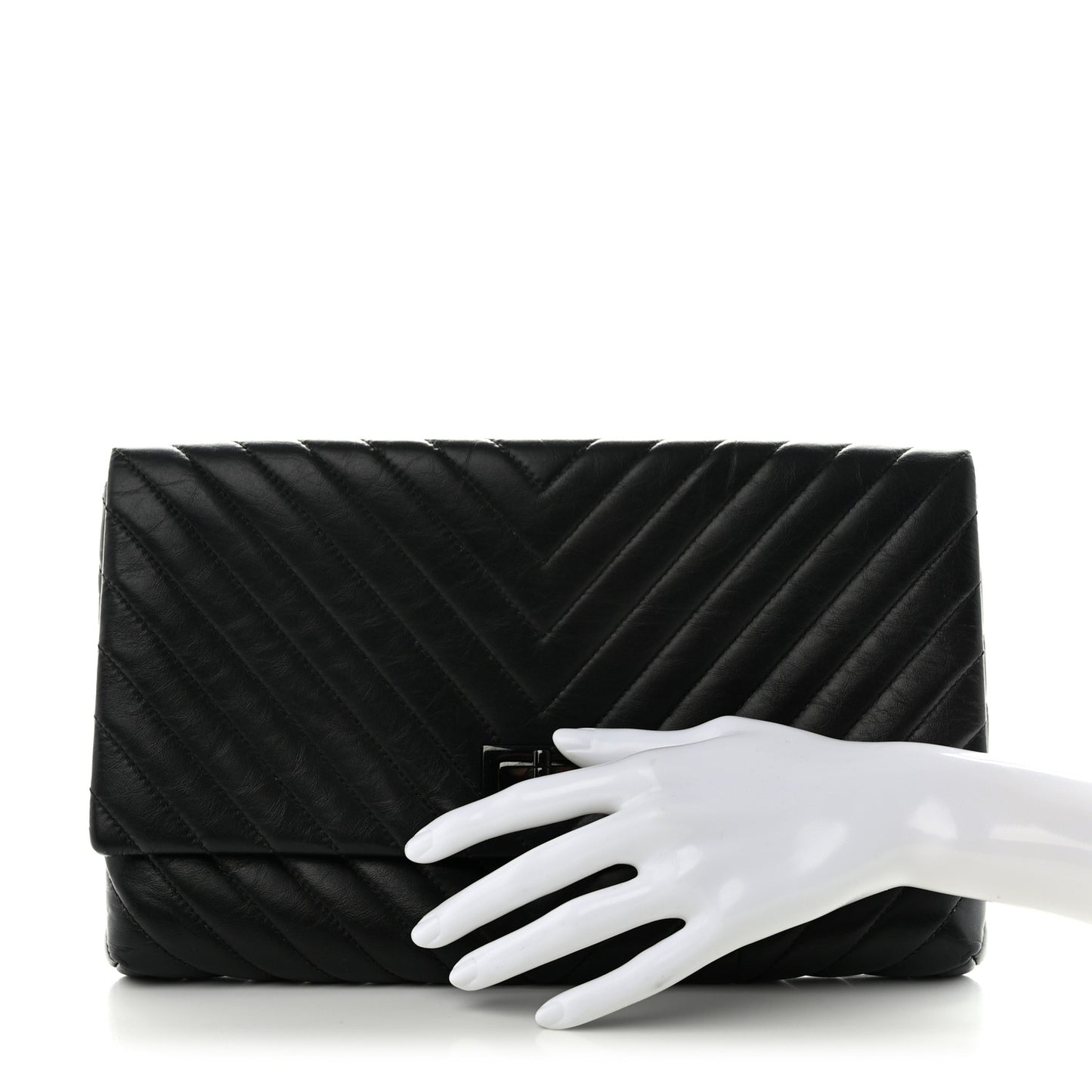 Aged Calfskin Chevron Quilted Reissue 2.55 Clutch Black