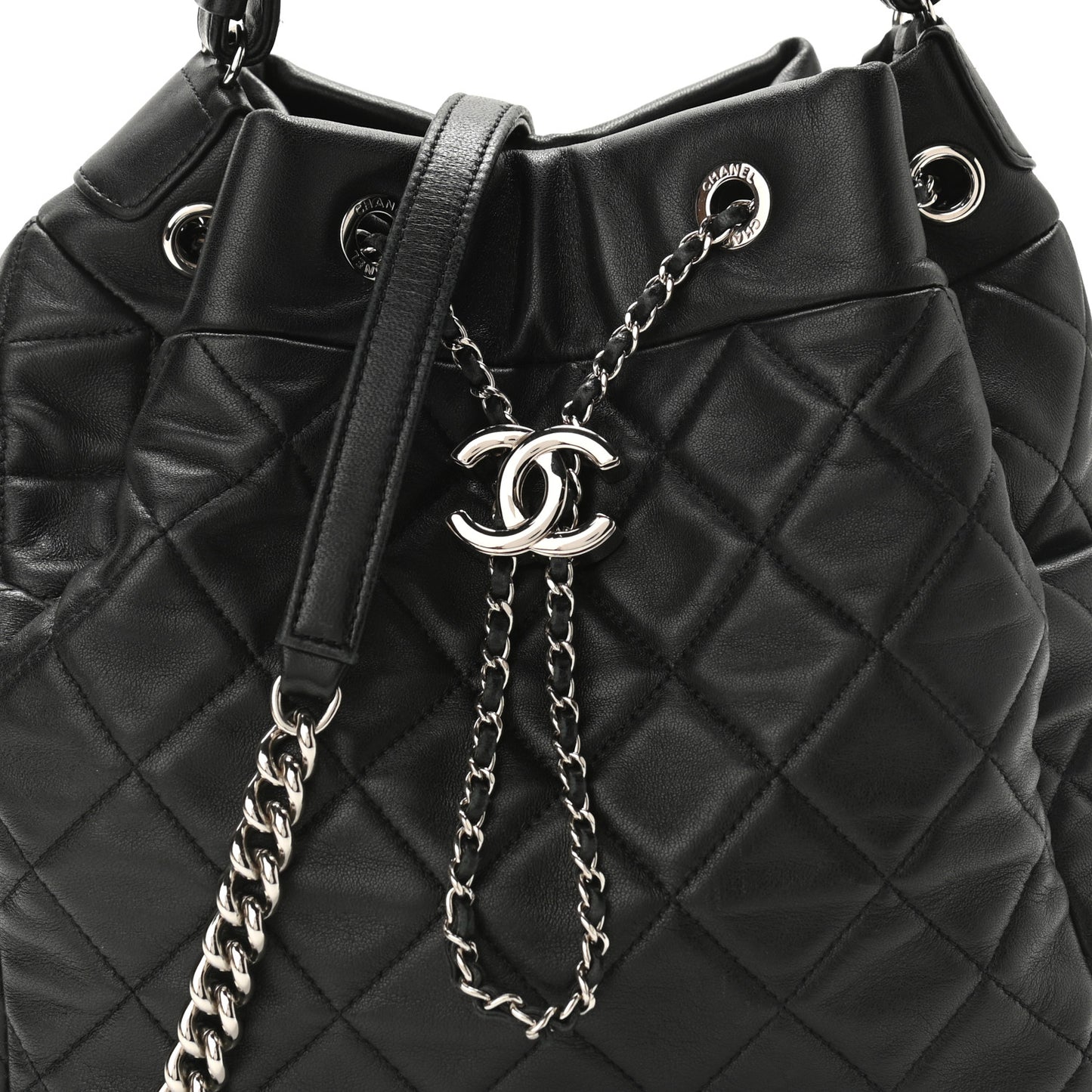 Caviar Flat Quilted CC Chain Bucket Drawstring Bag Black