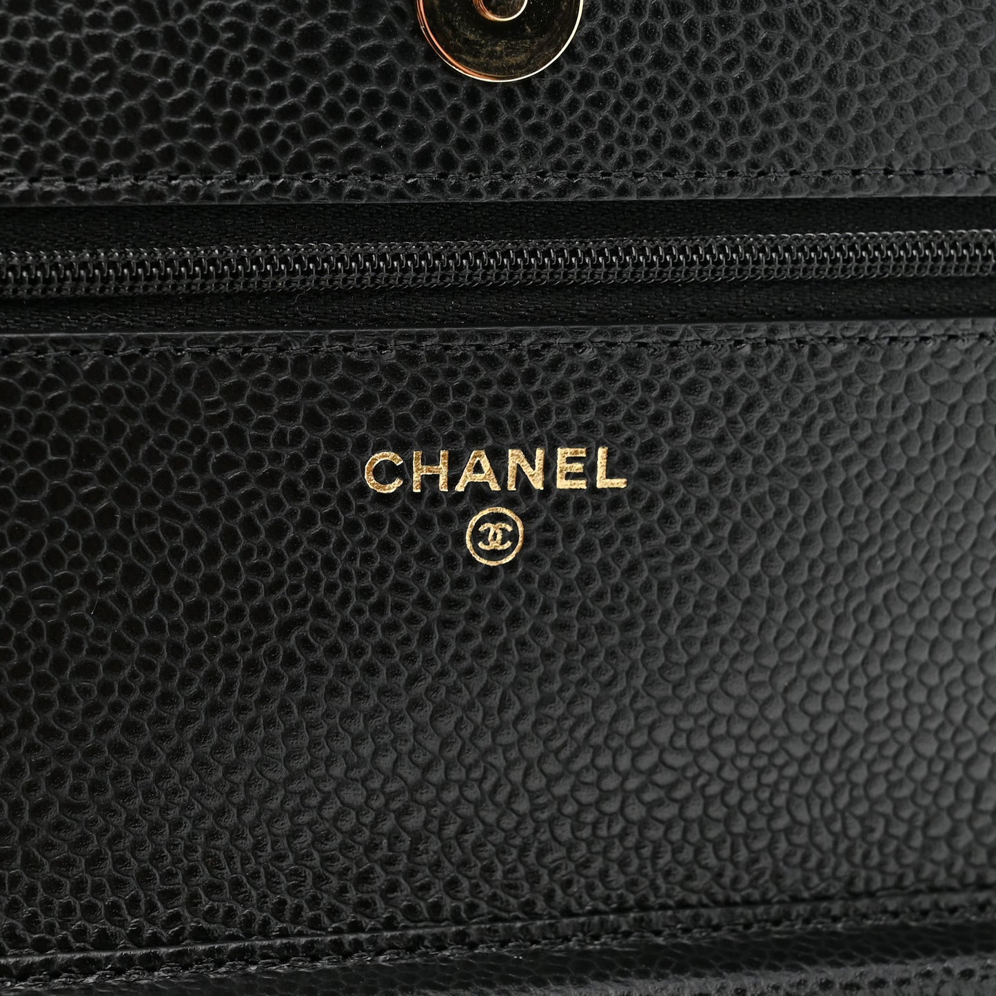Caviar Quilted Wallet on Chain WOC Black