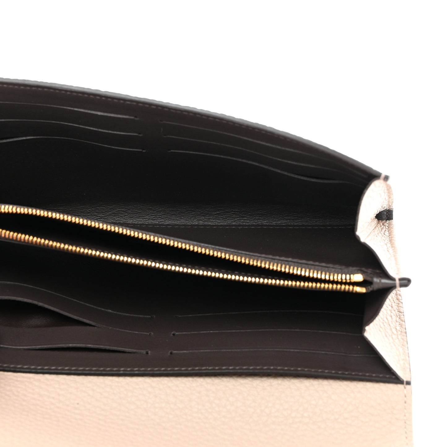 Taurillon Capucines Wallet Galet