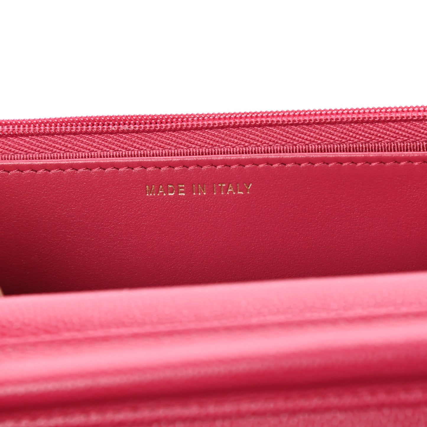 Caviar Quilted Wallet on Chain WOC Fuchsia