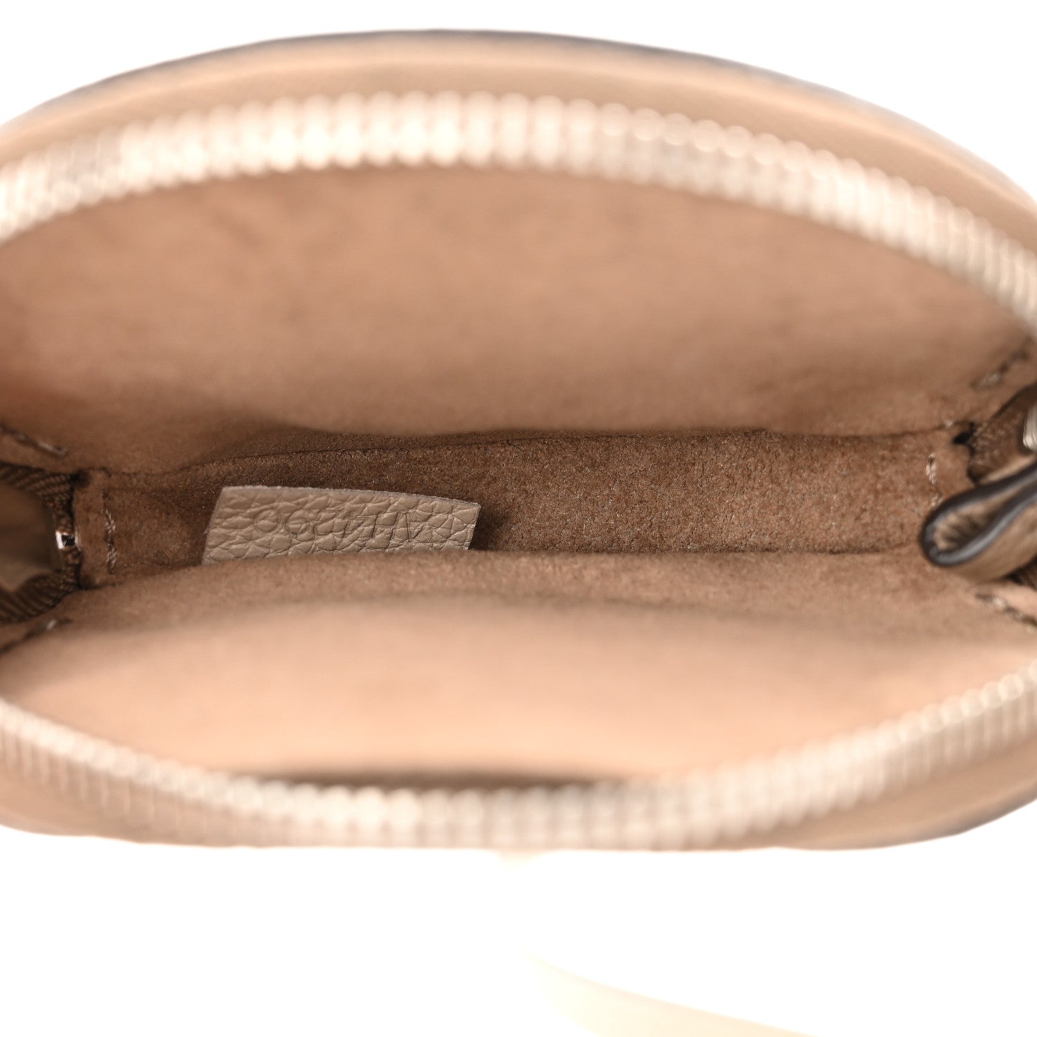 Louis Vuitton Mahina Bella Galet 6 of 8