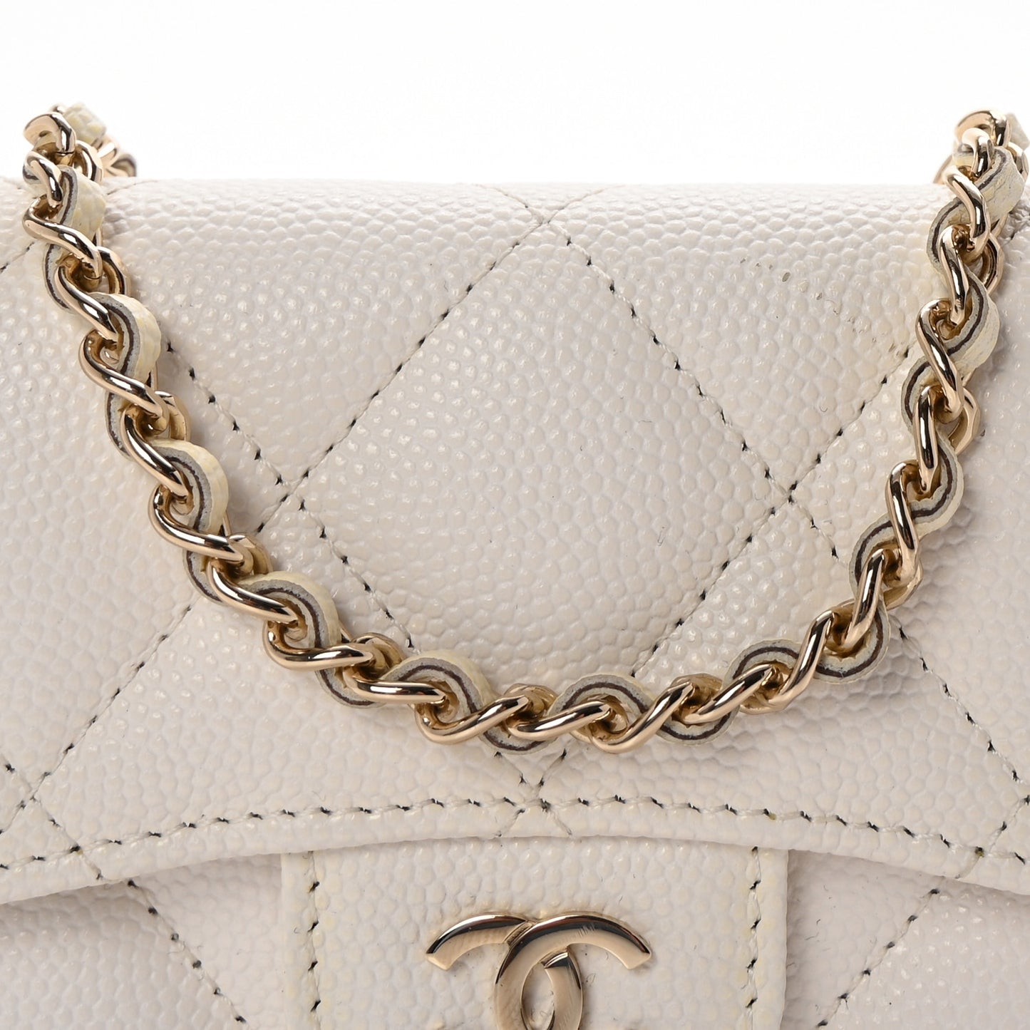 Caviar Quilted Flap Card Holder On Chain White
