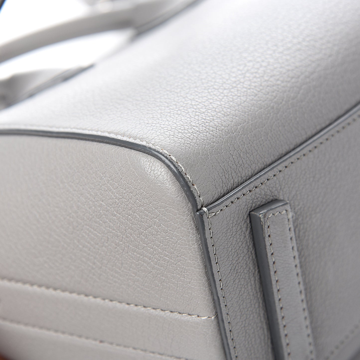 Sugar Goatskin Mini Antigona Pearl Grey