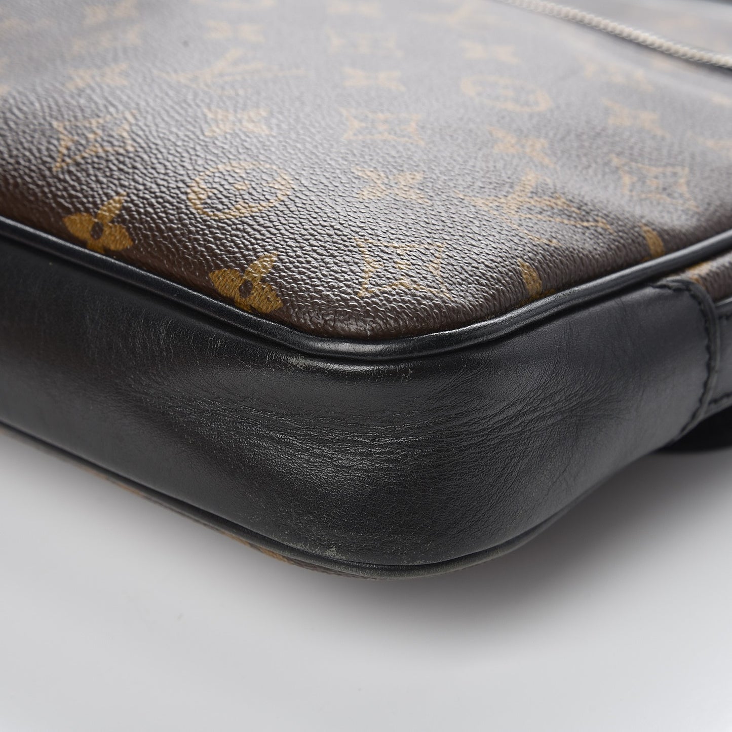 Monogram Macassar Bass MM