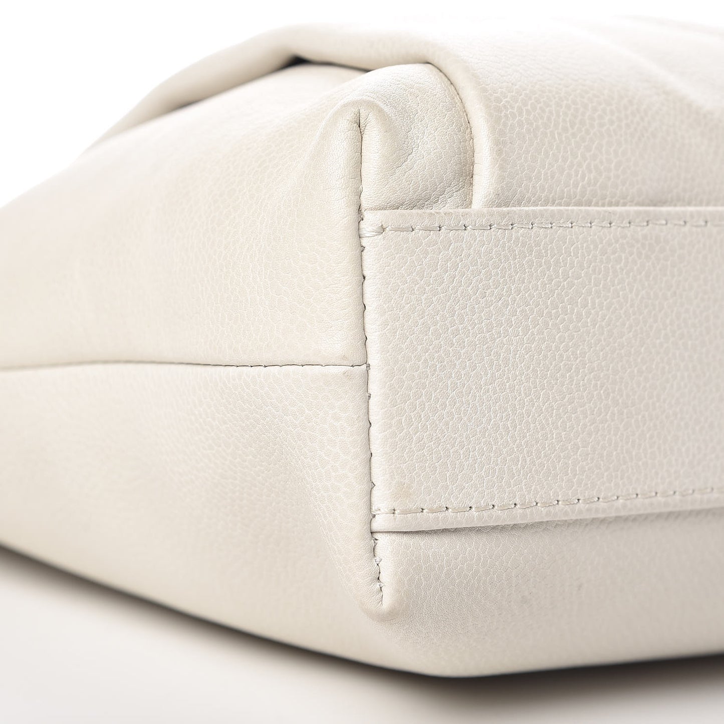 Caviar Large CC Tuck Tote Ivory